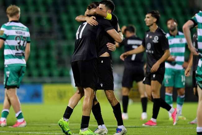 Màn đụng độ kịch tính Dinamo Zagreb vs Viking