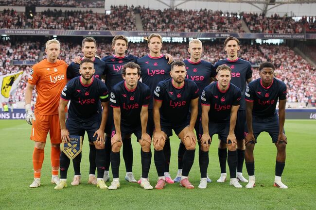  Màn đụng độ kịch tính Aston Villa vs Viking FC