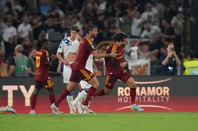 Màn đụng độ kịch tính Fenerbahce vs AS Roma
