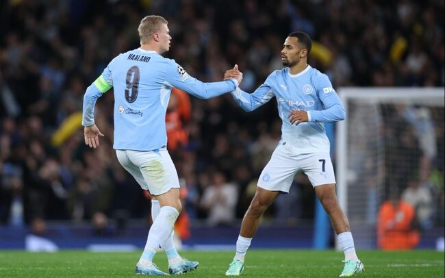 Màn đụng độ kịch tính Man City vs AEK Athens
