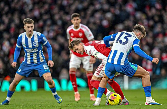 Màn đụng độ kịch tính Brighton vs Arsenal