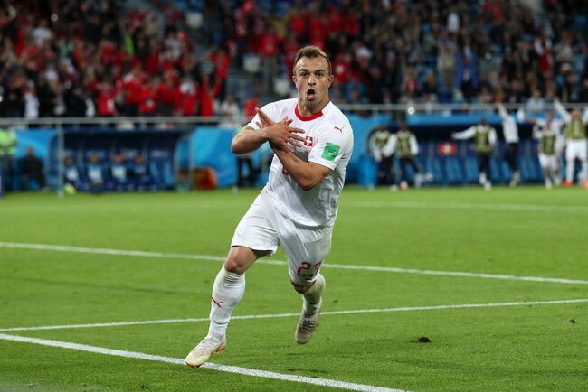 Màn đụng độ kịch tính Thụy Sĩ vs Slovenia