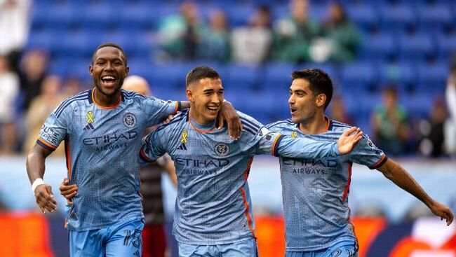 Màn đụng độ kịch tính New York City vs Toronto FC