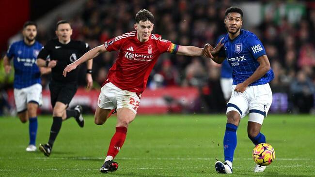 Màn đụng độ kịch tính Ipswich vs Nottingham Forest