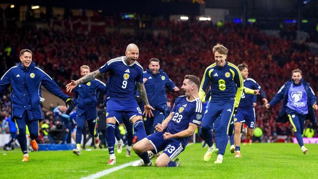 Màn đụng độ kịch tính Scotland vs Slovenia