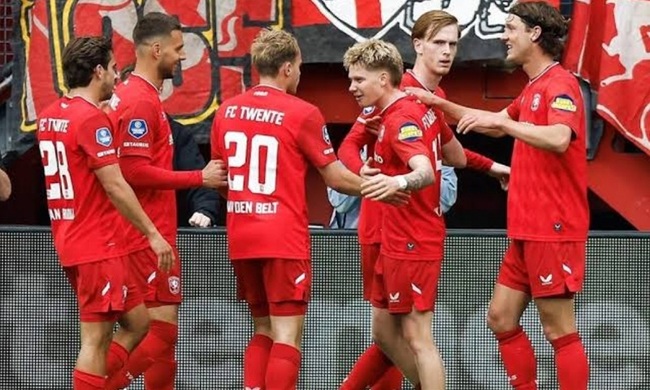 Màn đụng độ kịch tính Ferencvarosi TC vs FC Twente